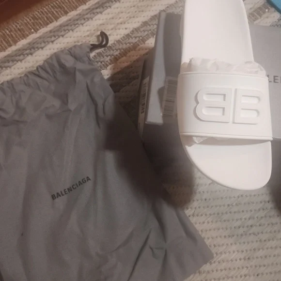 Balenciaga Women's White Slide Sandals - Picture 9 of 13